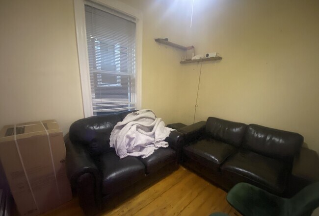 36 Cherokee St, Unit 2