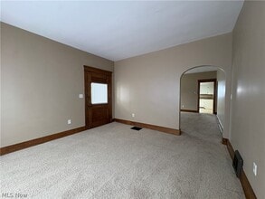 404 3rd St NW in New Philadelphia, OH - Building Photo - Building Photo