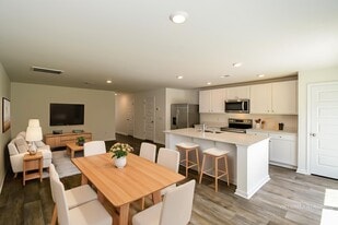 60 Striker Rd in Port Wentworth, GA - Building Photo