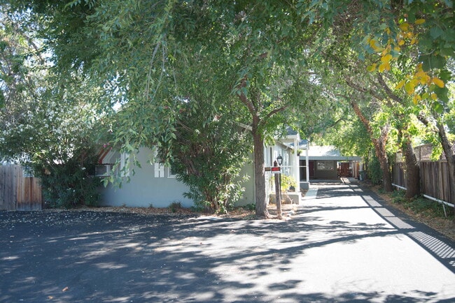20 Pleasant Valley Dr, Unit 20