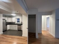 1450 Beacon St, Unit 302 in Brookline, MA - Building Photo - Building Photo