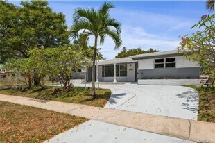 3619 W Park Rd in Hollywood, FL - Building Photo