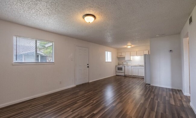 1010 Behmann St in Corpus Christi, TX - Building Photo - Building Photo