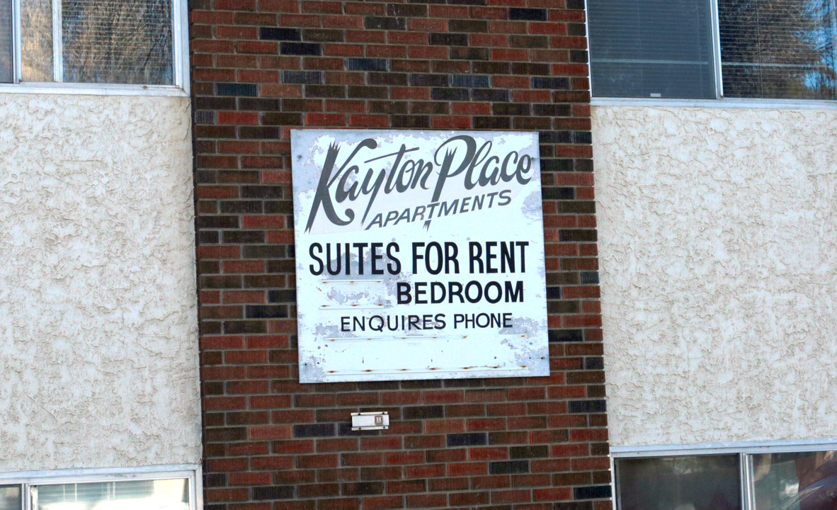 Kayton Place Apartments in Edmonton, AB - Building Photo