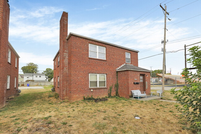 255 S Chase Ave in Columbus, OH - Building Photo - Building Photo