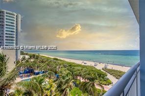 6969 Collins Ave in Miami, FL - Building Photo