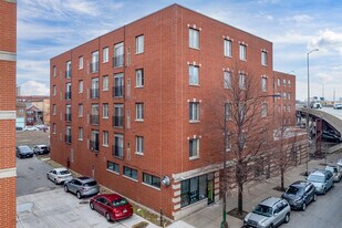 2734 Wentworth Ave in Chicago, IL - Building Photo