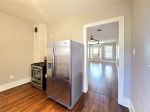 4302 Ave Q 1/2 in Galveston, TX - Building Photo - Building Photo