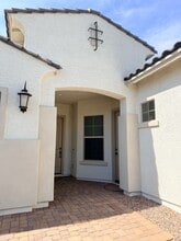 5328 N 88th Dr in Glendale, AZ - Foto de edificio - Building Photo