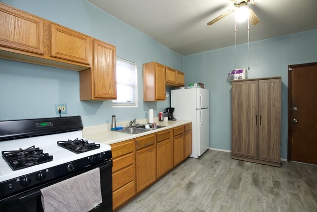 1722 N Kimball Ave, Unit J01P in Chicago, IL - Building Photo - Building Photo