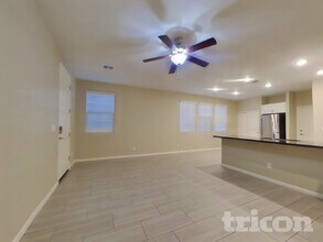 12588 W Via Dona Rd in Peoria, AZ - Foto de edificio - Building Photo