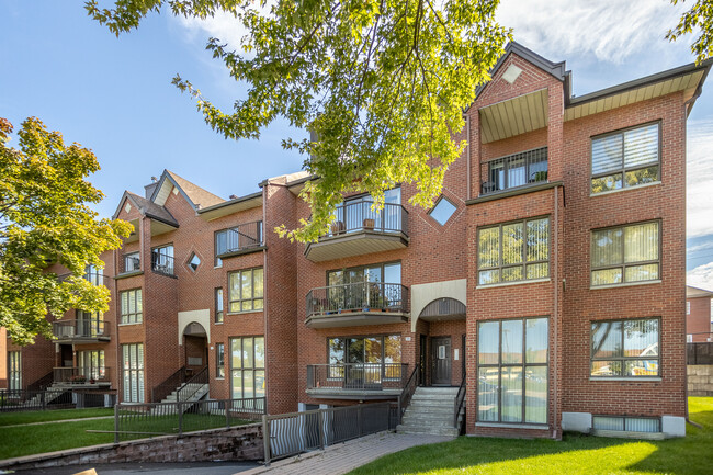 7600 Maurice-Duplessis Boul in Montréal, QC - Building Photo - Primary Photo