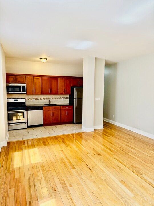 45 S Broadway, Unit 3D in Yonkers, NY - Building Photo