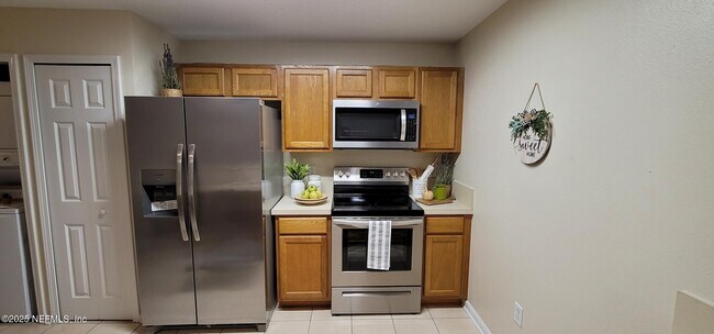 6076 Maggies Cir in Jacksonville, FL - Building Photo - Building Photo