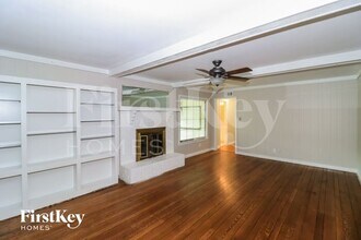 5299 Twin Woods Ave in Memphis, TN - Foto de edificio - Building Photo