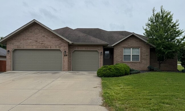 property at 866 W Sole Dr