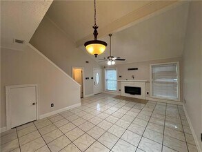 2010 Snowbird Dr in Harvey, LA - Building Photo - Building Photo