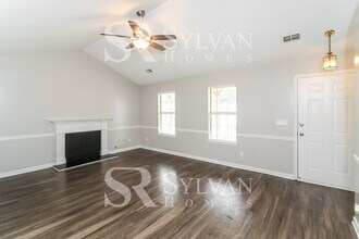 3002 Garland Dr SW in Marietta, GA - Building Photo - Building Photo