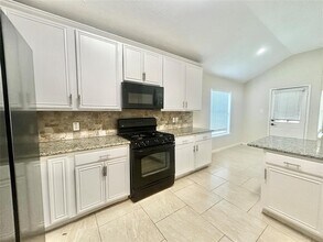 18235 Bonham Oaks Ct in Richmond, TX - Building Photo - Building Photo