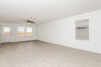 3324 Mound Rdg in New Braunfels, TX - Building Photo - Building Photo