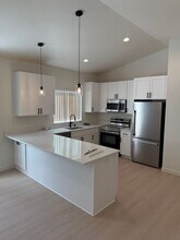 2016 N 12th St in Coeur d'Alene, ID - Foto de edificio - Building Photo