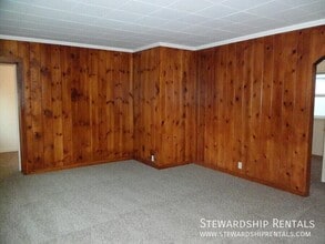 48177 Lauren Dr in Oakridge, OR - Building Photo - Building Photo