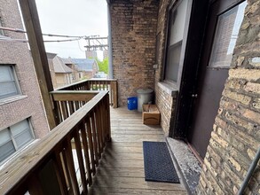 4312 N Clarendon Ave, Unit 1231 in Chicago, IL - Building Photo - Building Photo