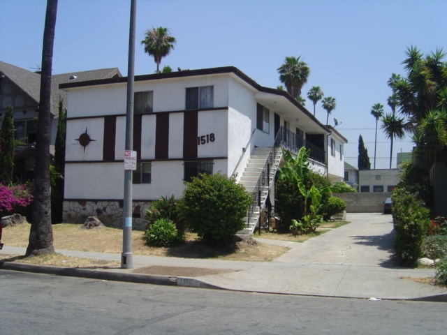 1518 S Hobart Blvd in Los Angeles, CA - Building Photo