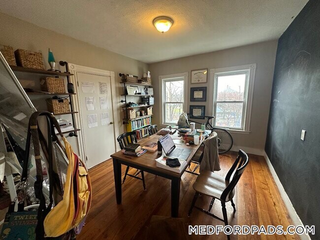 9 Medford St in Medford, MA - Foto de edificio - Building Photo