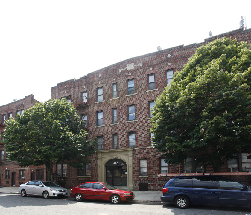 Murray's Court in Brooklyn, NY - Building Photo