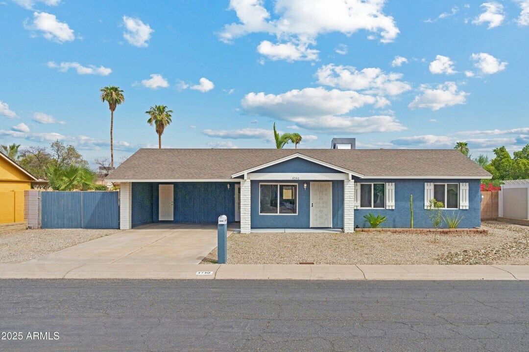 4740 W Columbine Dr in Glendale, AZ - Building Photo