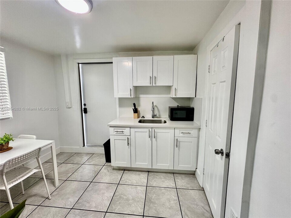 5010 NW 2nd Ave in Miami, FL - Building Photo
