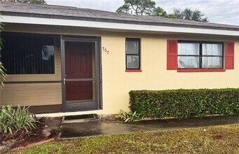757 95th Ave N in Naples, FL - Building Photo - Building Photo