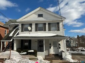 160 S Main St in Middletown, CT - Building Photo