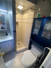 4 Perry Ave, Unit 3 in Worcester, MA - Foto de edificio - Building Photo