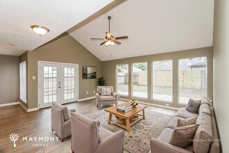 15907 Red Willow Dr in Houston, TX - Building Photo - Building Photo