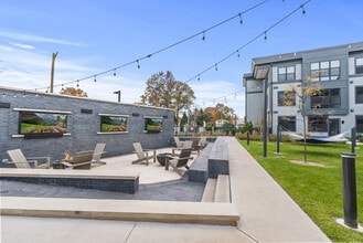 Canter Green in Union Township, NJ - Building Photo - Building Photo