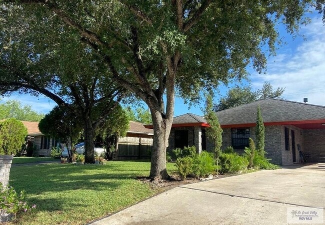 1910 Wyoming Dr in Harlingen, TX - Building Photo - Building Photo