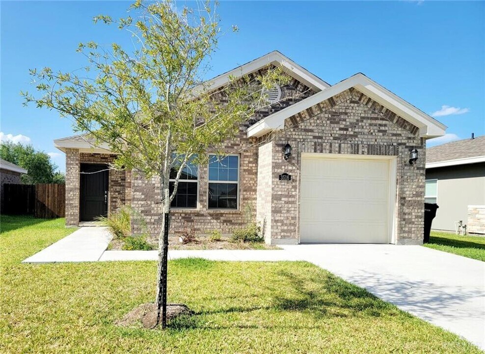 41 Harvard Ave in McAllen, TX - Foto de edificio
