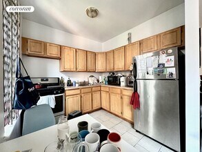 351 St Nicholas Ave in New York, NY - Building Photo - Building Photo