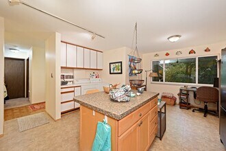 6345 Sand Point Way NE in Seattle, WA - Building Photo - Building Photo