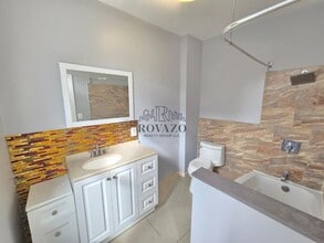 42 Crawford St, Unit 2 in Newark, NJ - Foto de edificio - Building Photo