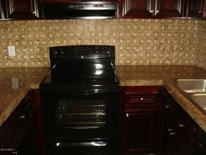 4050 E Cactus Rd in Phoenix, AZ - Building Photo - Building Photo