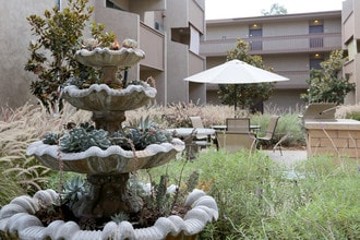 Pacific Bay Club Apartments in San Diego, CA - Building Photo - Building Photo