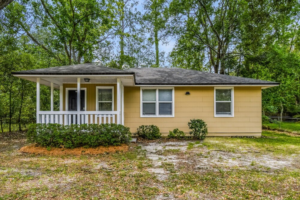 2448 Ellington Ave in Jacksonville, FL - Building Photo