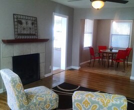 1818 3rd St, Unit 1st Floor in Neptune Beach, FL - Foto de edificio - Building Photo