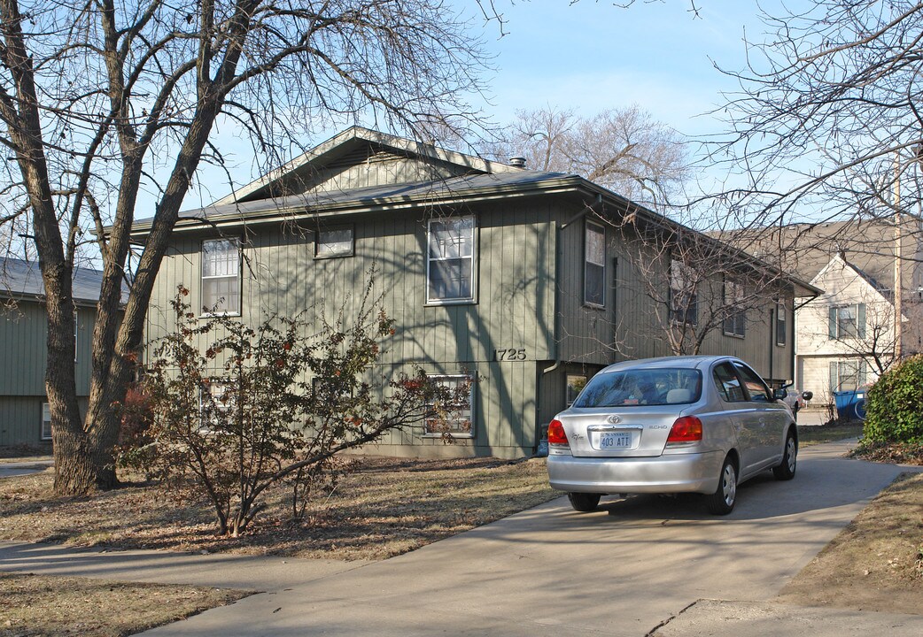 1725-1745 Tennessee St in Lawrence, KS - Building Photo