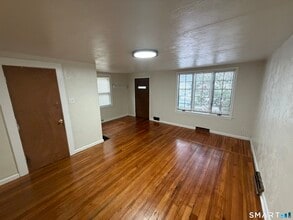 43 Bigelow St in Manchester, CT - Building Photo - Building Photo