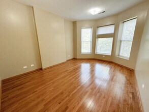 639 W Garfield Blvd in Chicago, IL - Building Photo - Building Photo