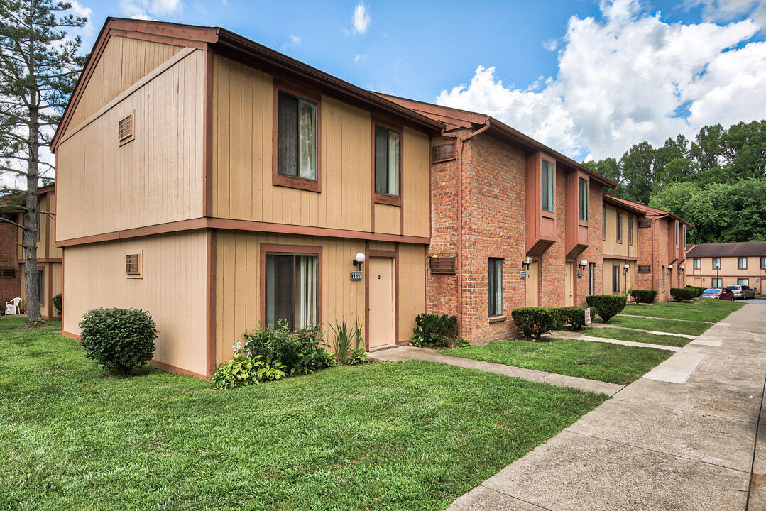 Forrest Bluff Apartments in Huntington, WV - Building Photo